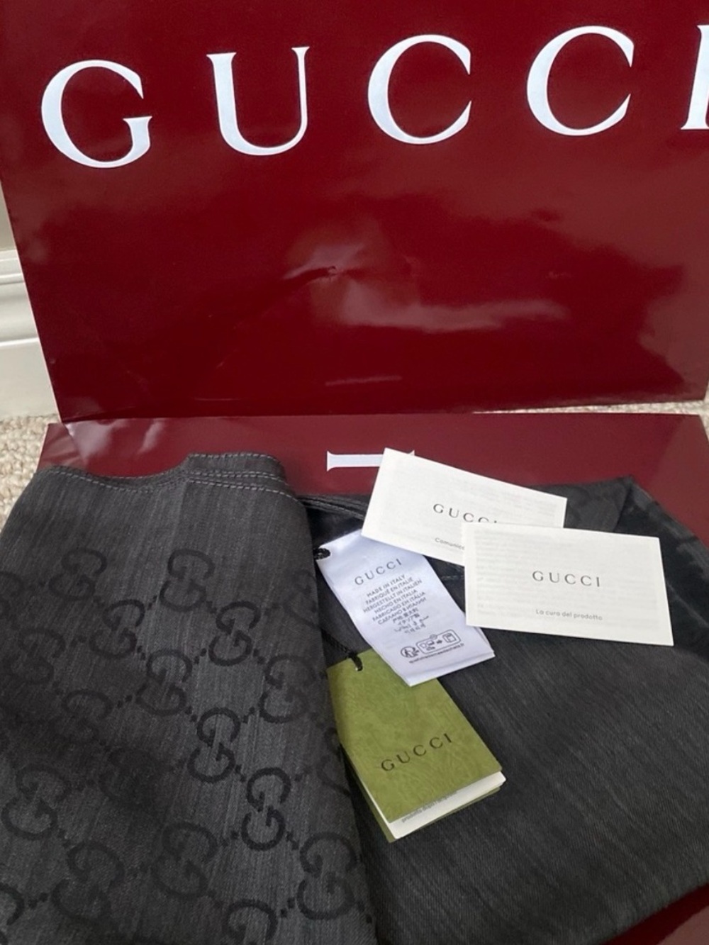 Gucci Women’s Gray/ Black  GG Monogram silk & wool scarf / shawl NEW